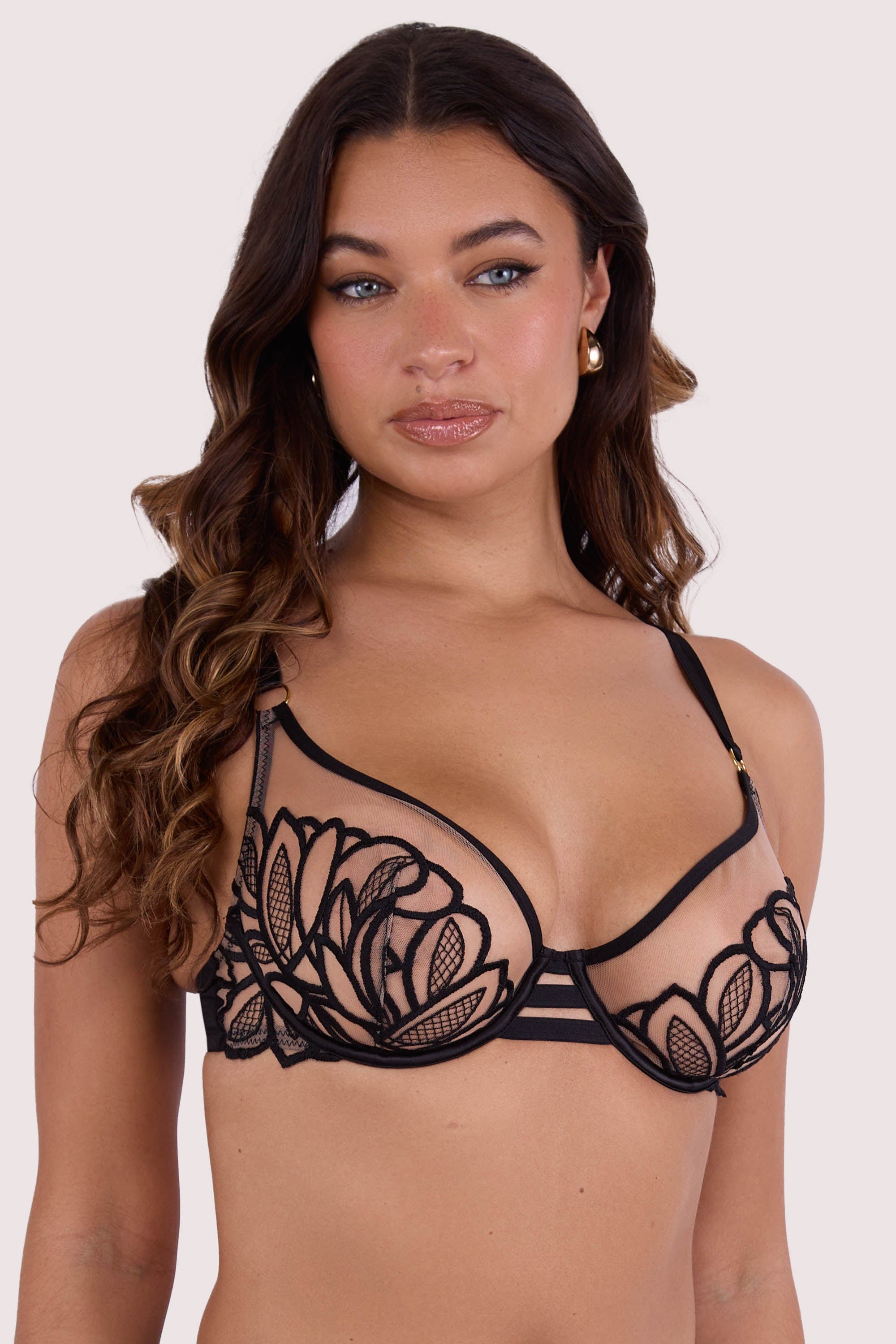 Lilith Black Graphic Embroidery Lingerie Set