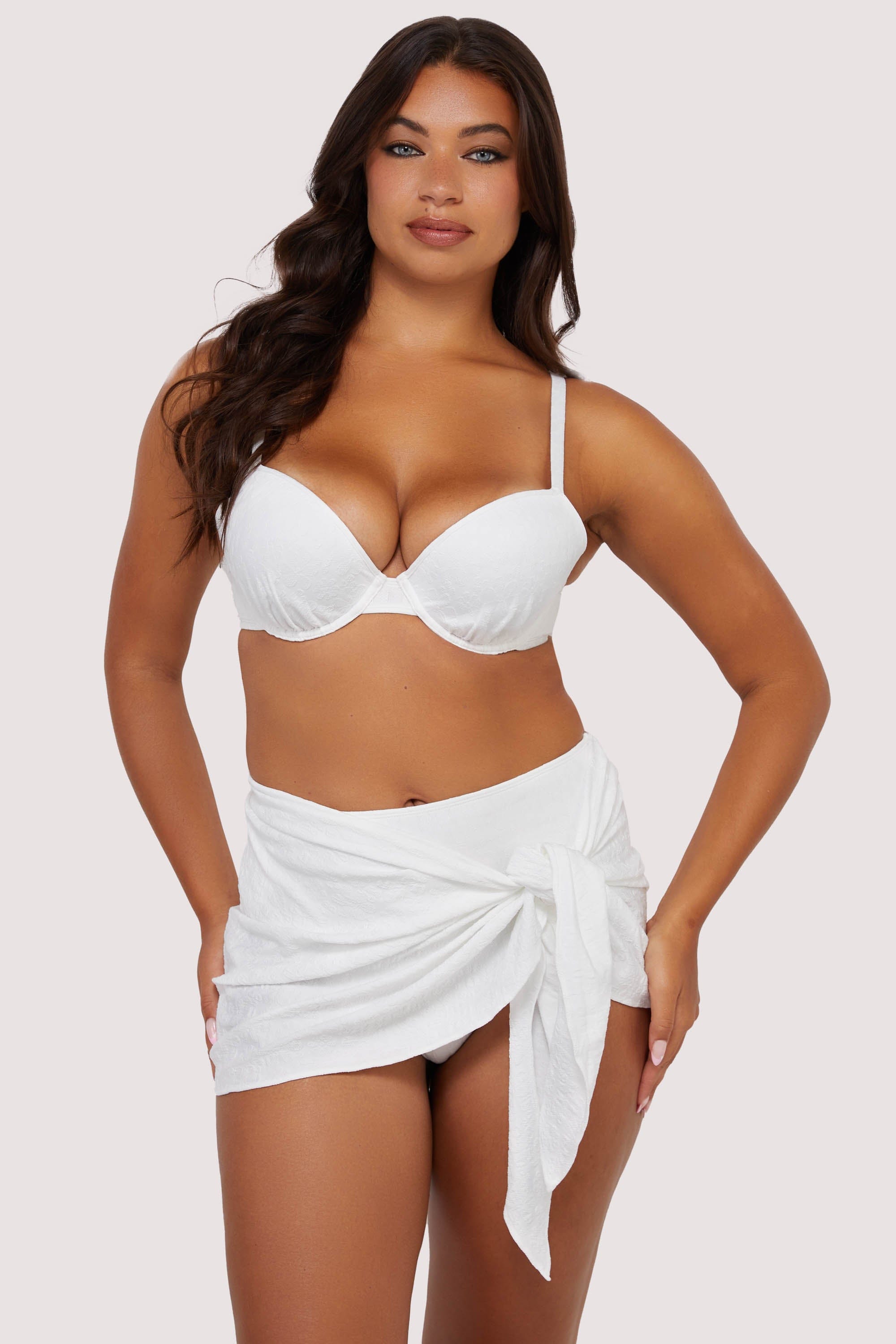 Zoe White Floral Texture Sarong