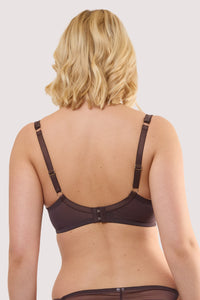 Model shows the back of a sierra brown embroidery plunge bra with hook-and-eye fastening back.