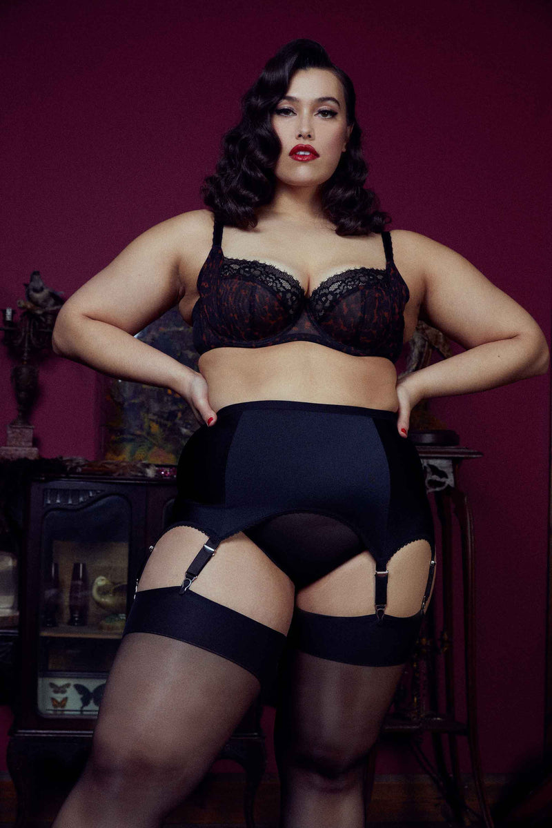 Retro Classics 6-Strap Suspender Belt Playful Promises USA Retro Classics 6-Strap Suspender Belt Playful Promises USA