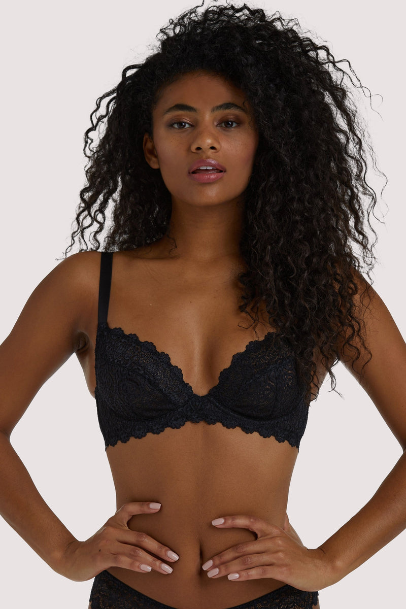 Marks and Spencer Women's Padded Bra, Black, UK-32D/US-32C : :  Clothing, Shoes & Accessories